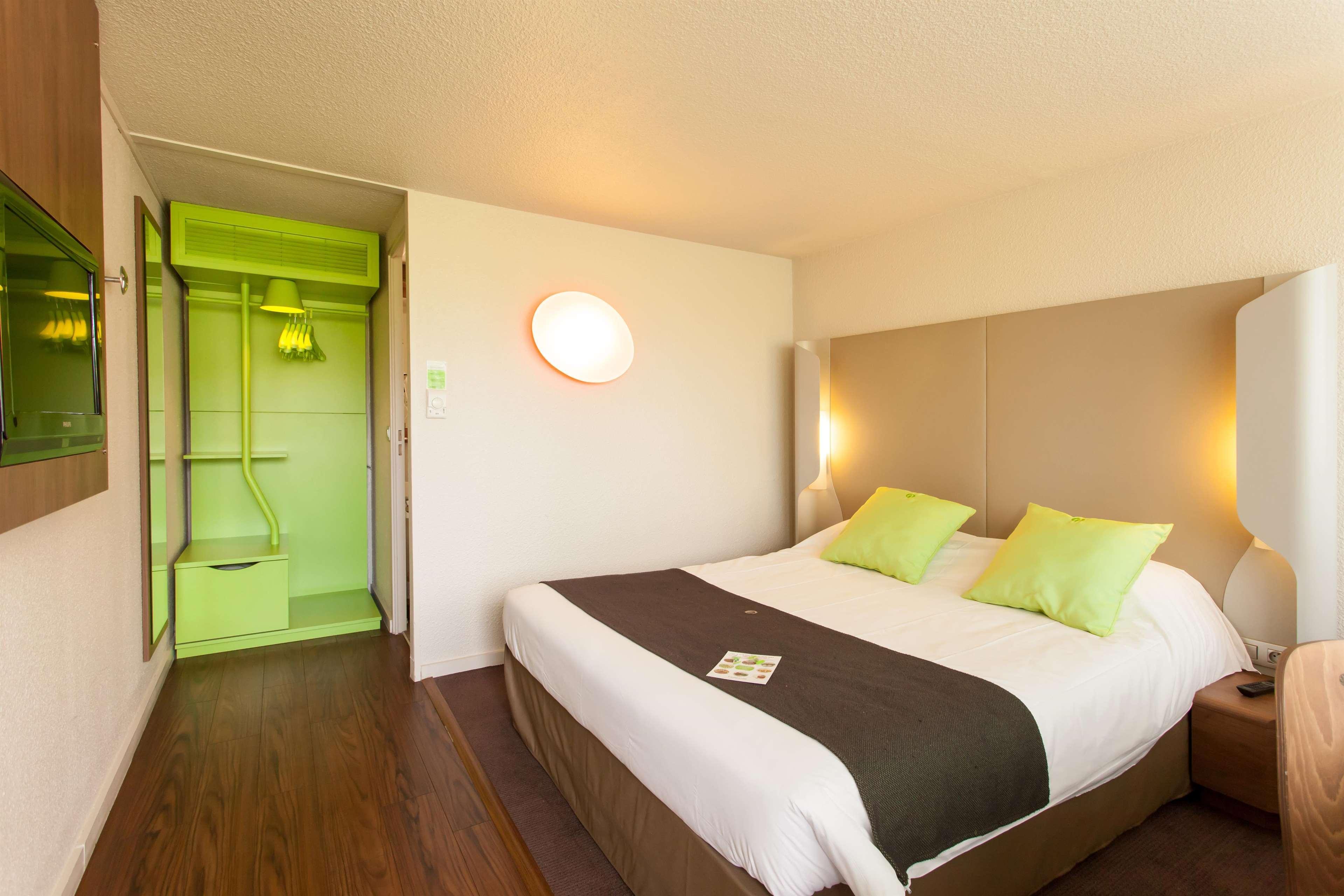 Campanile Poitiers Hotel Bagian luar foto