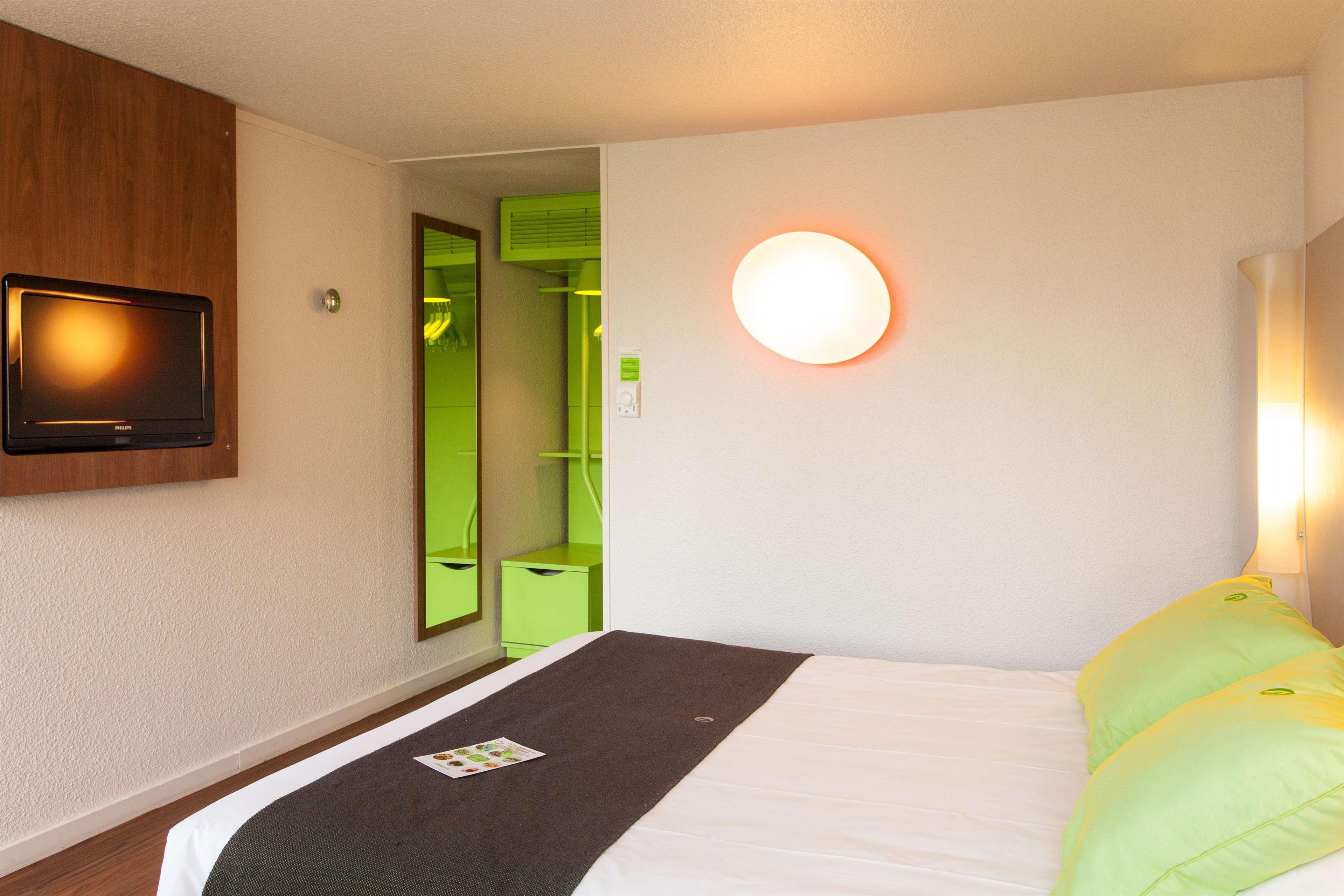 Campanile Poitiers Hotel Bagian luar foto