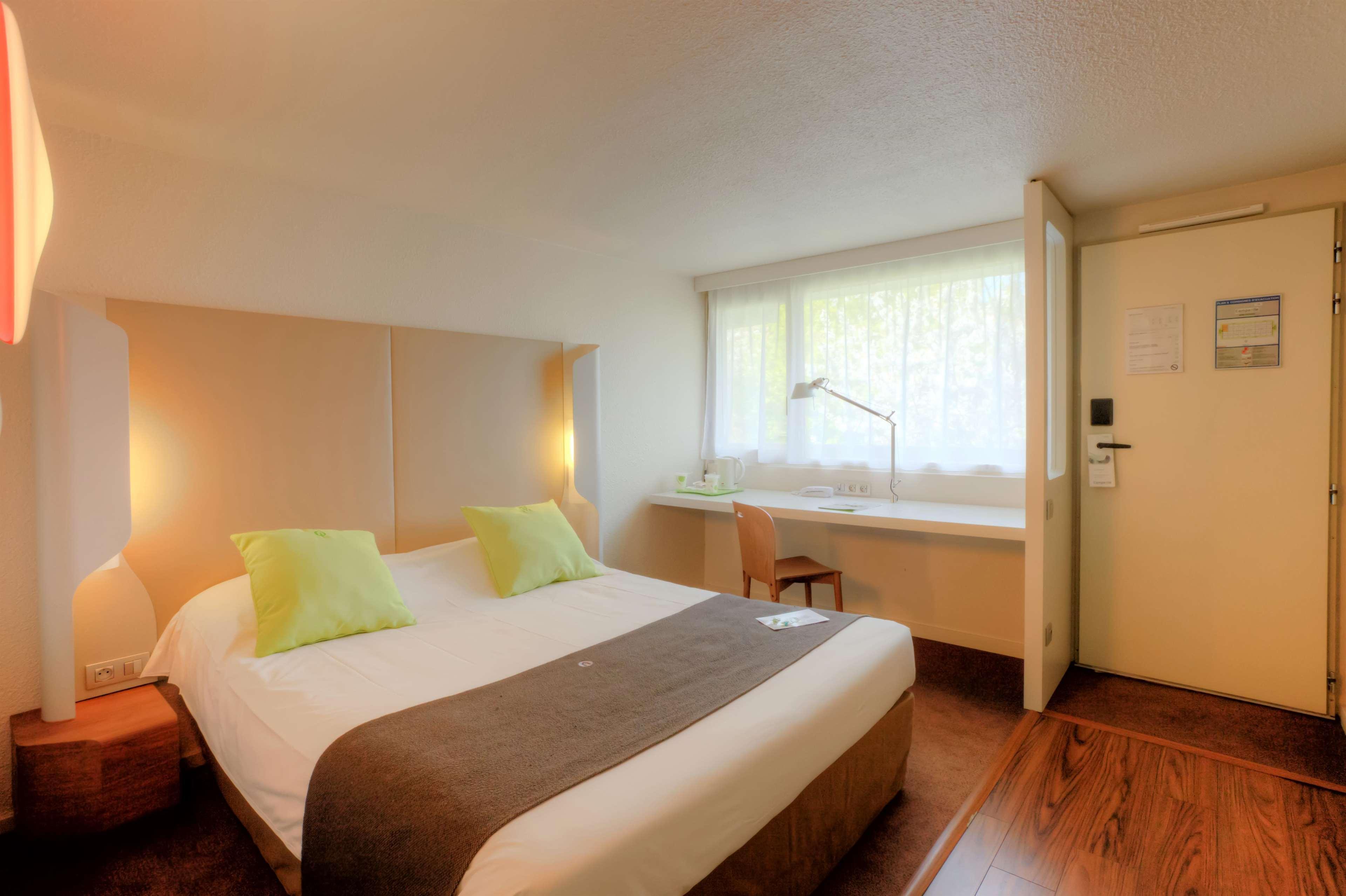 Campanile Poitiers Hotel Bagian luar foto