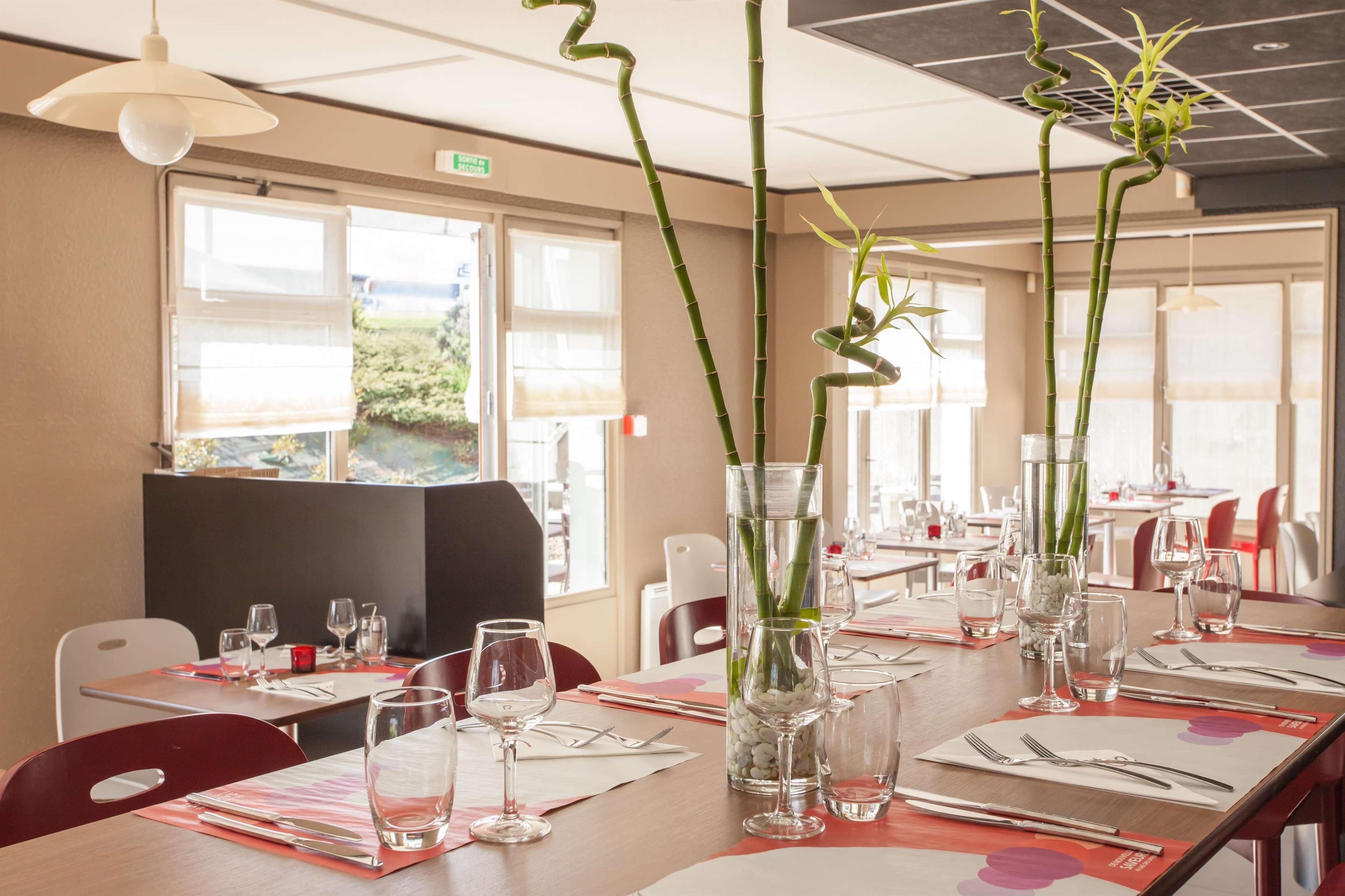 Campanile Poitiers Hotel Bagian luar foto
