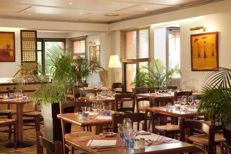 Campanile Poitiers Hotel Bagian luar foto